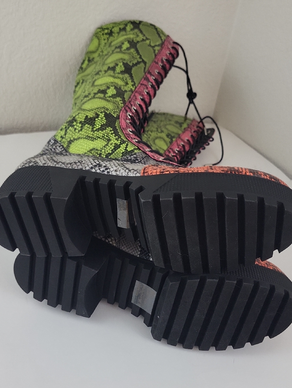 Cape Robbin Eliza 90s Y2K Neon Snakeskin Knee High Lace Up Platform Boot Size 9 - Picture 10 of 13